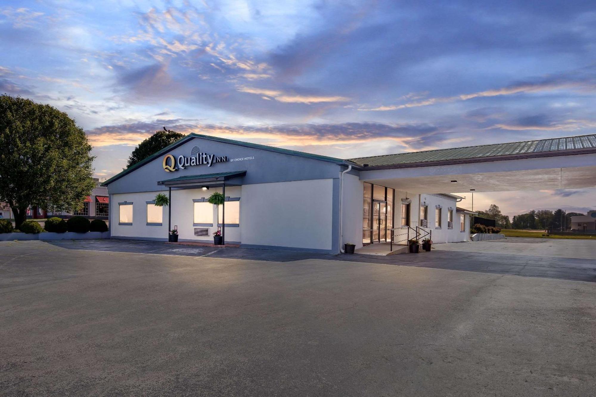 Quality Inn Lawrenceburg Екстер'єр фото
