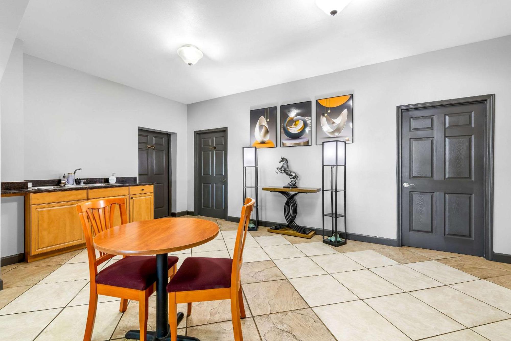Quality Inn Lawrenceburg Екстер'єр фото
