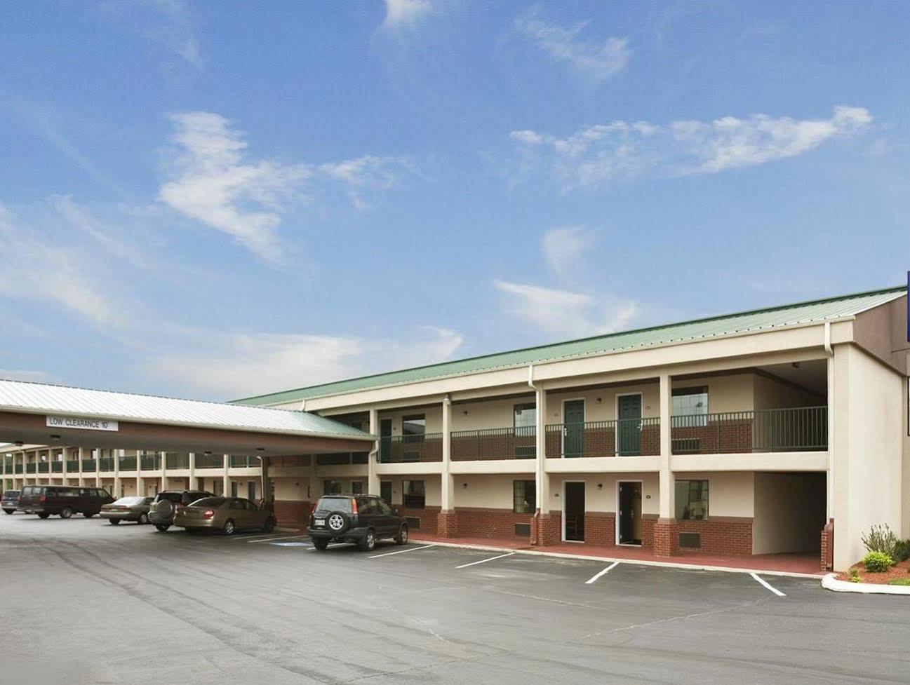 Quality Inn Lawrenceburg Екстер'єр фото